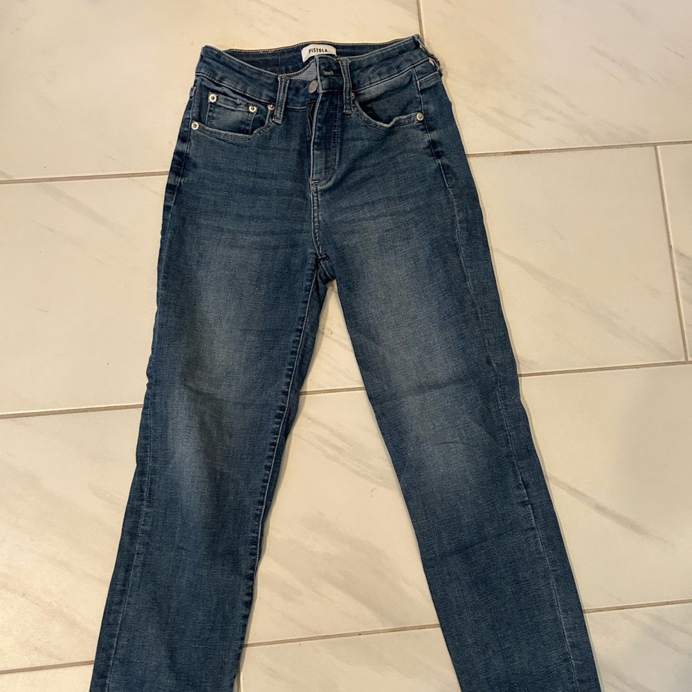 Pistols step hem